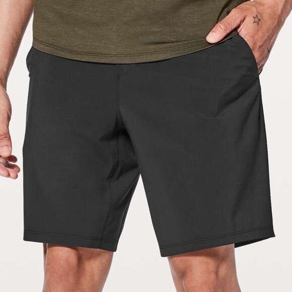 Lululemon Pace Breaker Short Linerless 7" Black Men's Size Small EUC - Picture 1 of 10